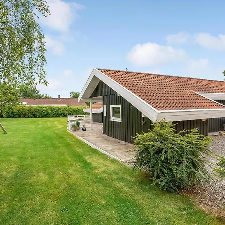 度假居 Beautiful Home In Hejls With Sauna