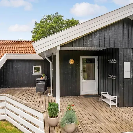 度假居 Beautiful Home In Hejls With Sauna